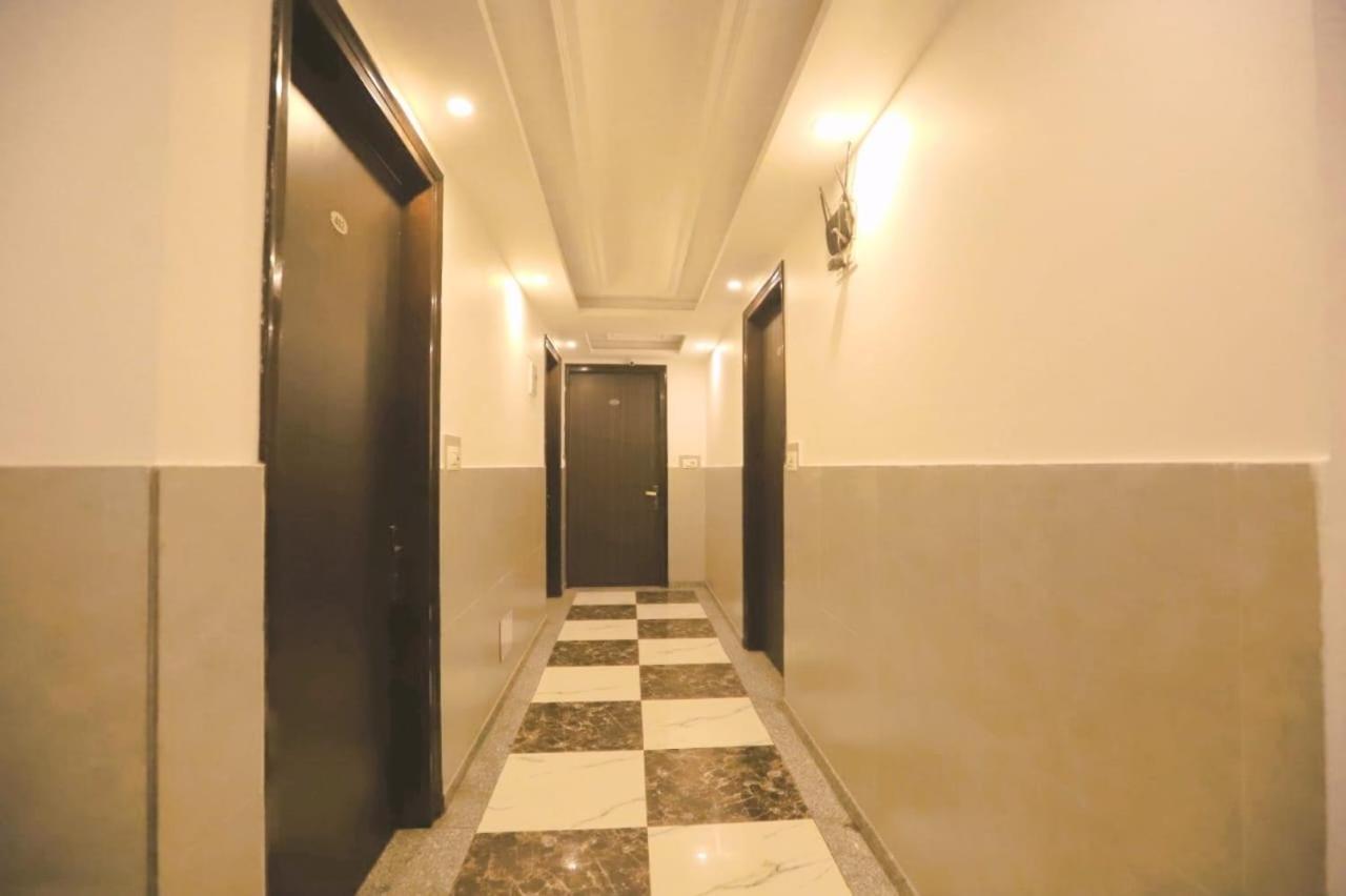 Hotel Almora Sky Near By Delhi International Airport With - Free Airport Pickup And Drop Νέο Δελχί Εξωτερικό φωτογραφία