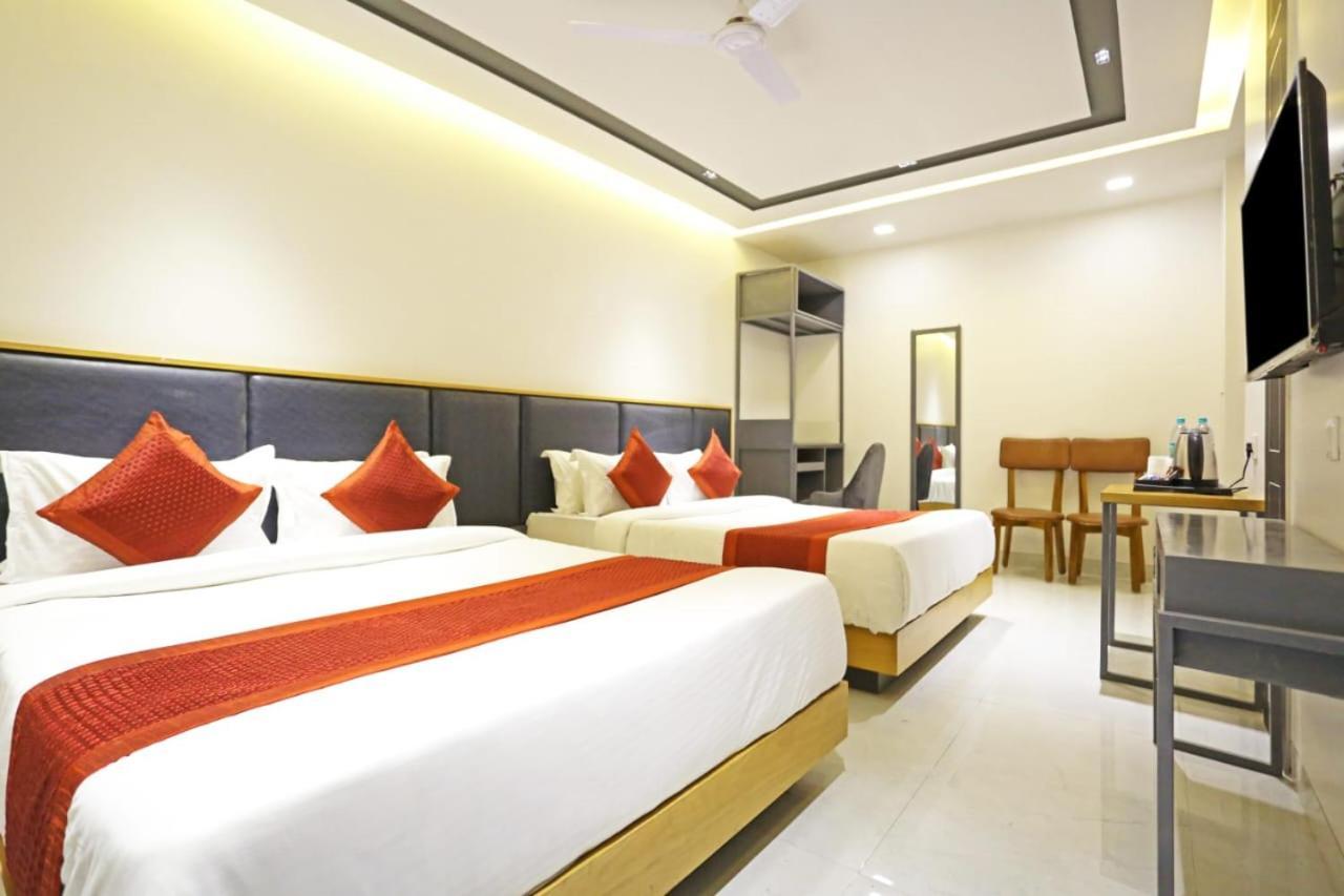 Hotel Almora Sky Near By Delhi International Airport With - Free Airport Pickup And Drop Νέο Δελχί Εξωτερικό φωτογραφία
