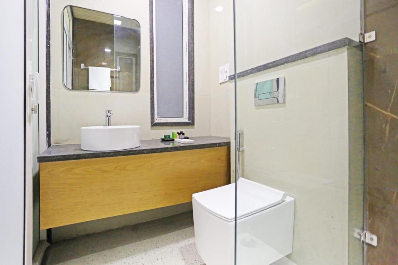 Hotel Almora Sky Near By Delhi International Airport With - Free Airport Pickup And Drop Νέο Δελχί Εξωτερικό φωτογραφία