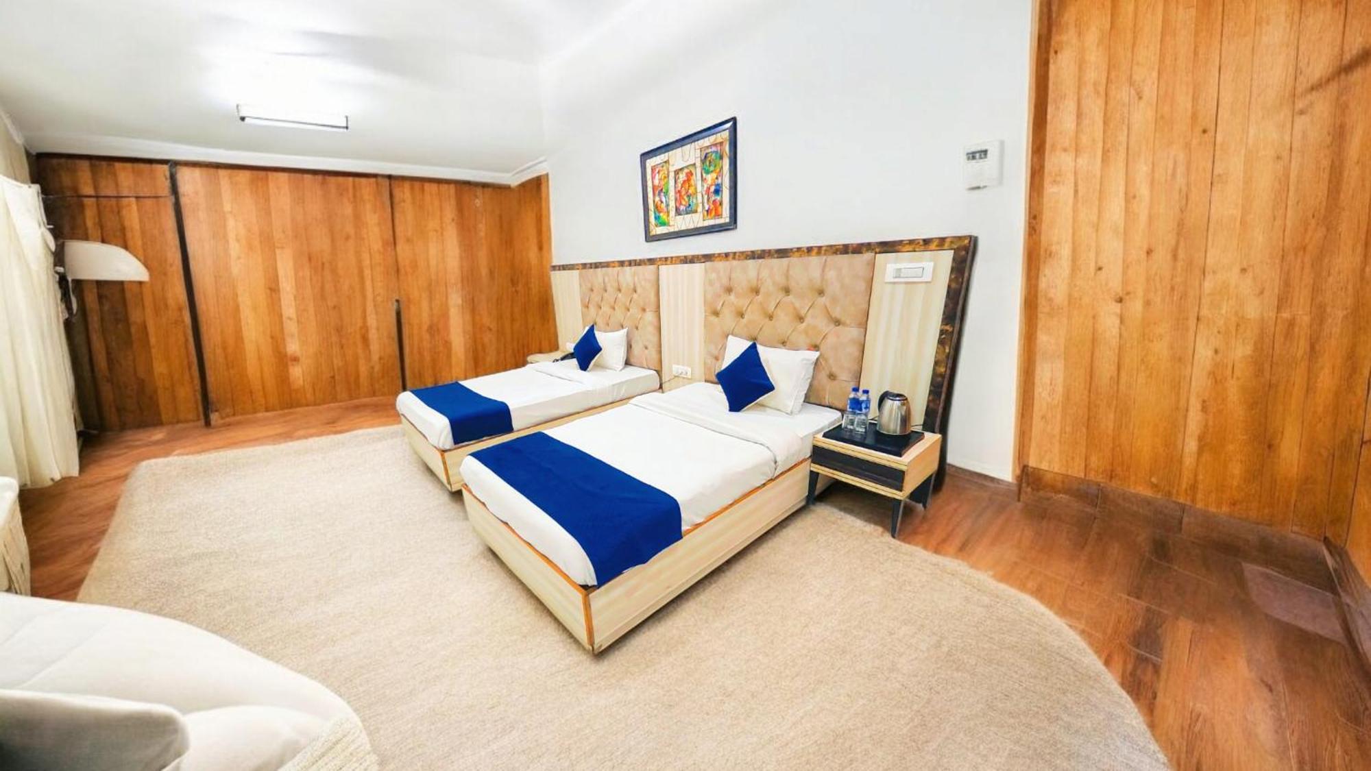 Hotel Almora Sky Near By Delhi International Airport With - Free Airport Pickup And Drop Νέο Δελχί Εξωτερικό φωτογραφία