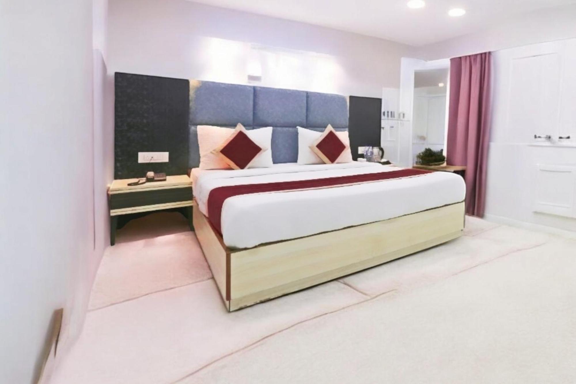 Hotel Almora Sky Near By Delhi International Airport With - Free Airport Pickup And Drop Νέο Δελχί Εξωτερικό φωτογραφία