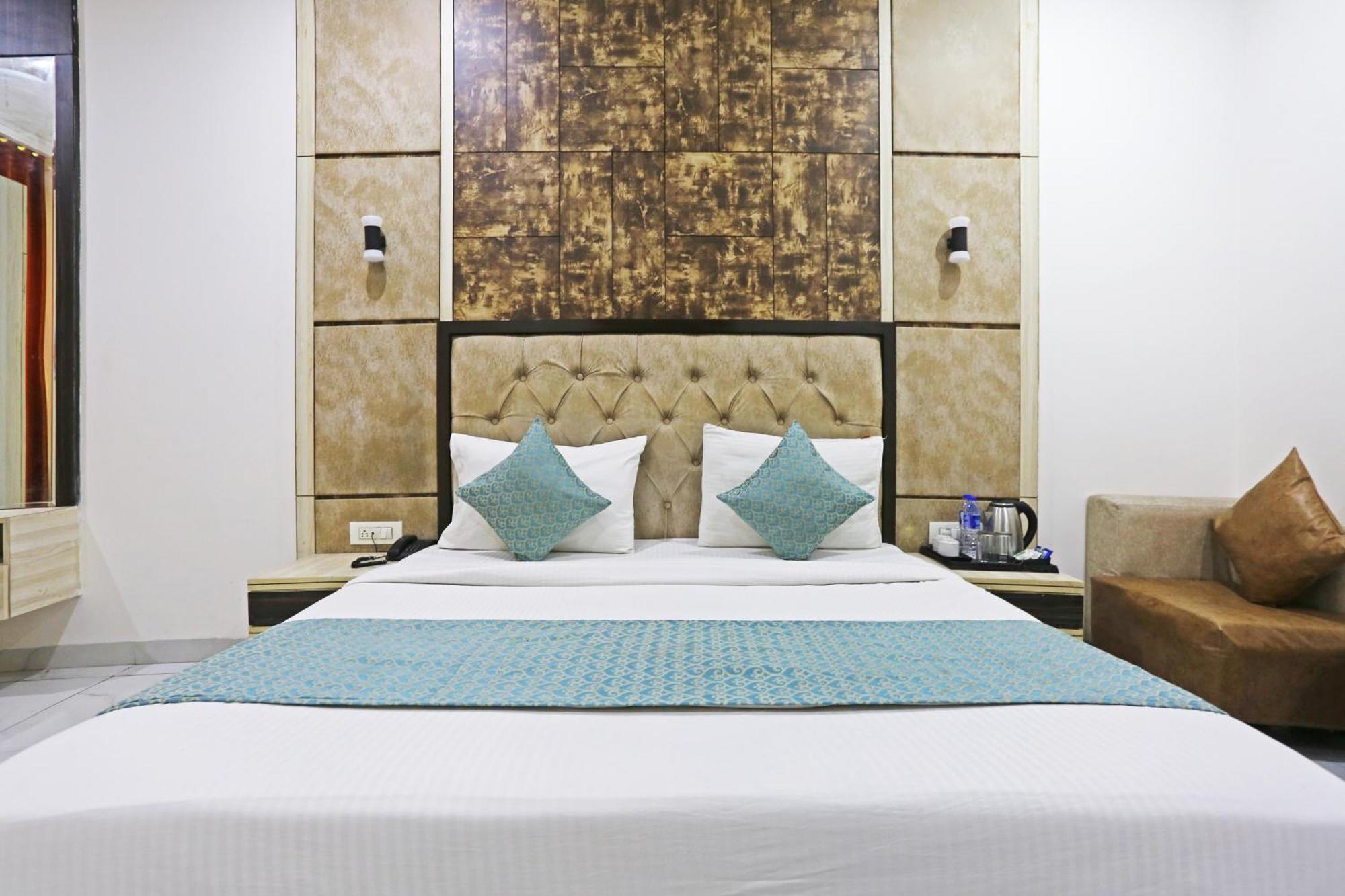 Hotel Almora Sky Near By Delhi International Airport With - Free Airport Pickup And Drop Νέο Δελχί Εξωτερικό φωτογραφία