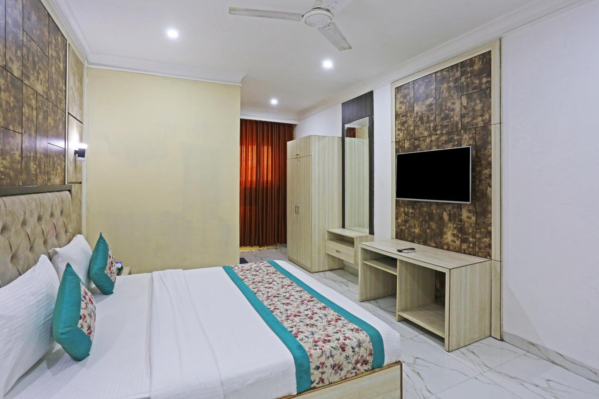 Hotel Almora Sky Near By Delhi International Airport With - Free Airport Pickup And Drop Νέο Δελχί Εξωτερικό φωτογραφία