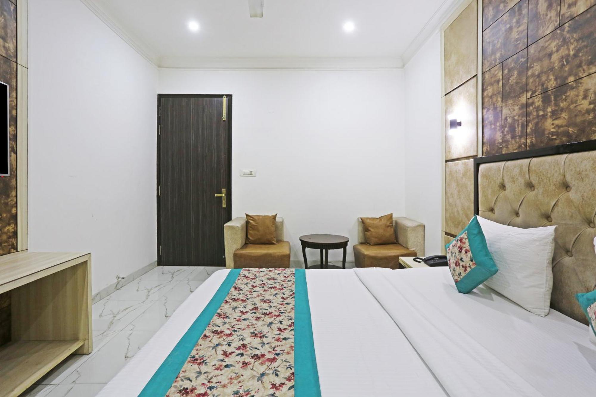 Hotel Almora Sky Near By Delhi International Airport With - Free Airport Pickup And Drop Νέο Δελχί Εξωτερικό φωτογραφία