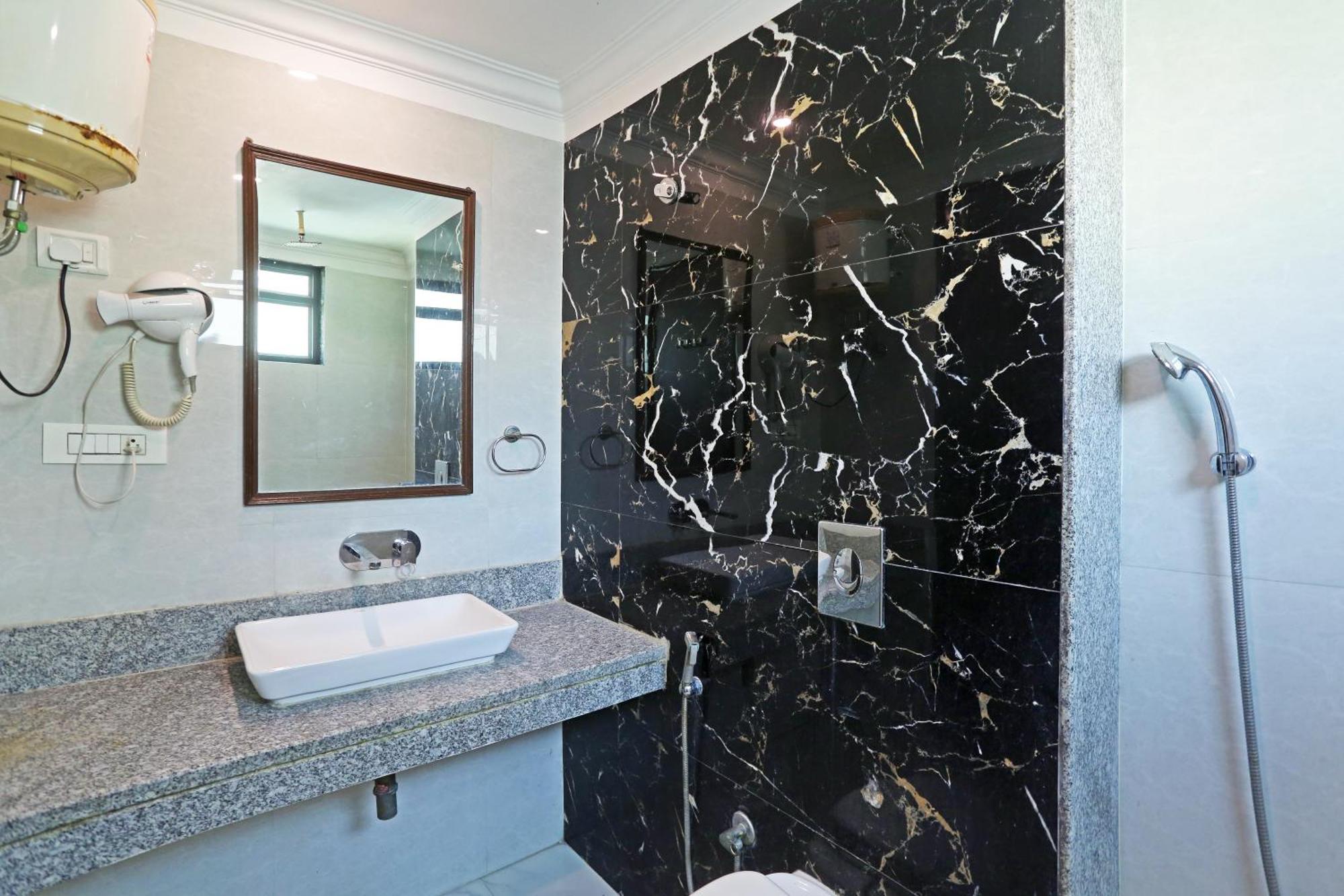 Hotel Almora Sky Near By Delhi International Airport With - Free Airport Pickup And Drop Νέο Δελχί Εξωτερικό φωτογραφία